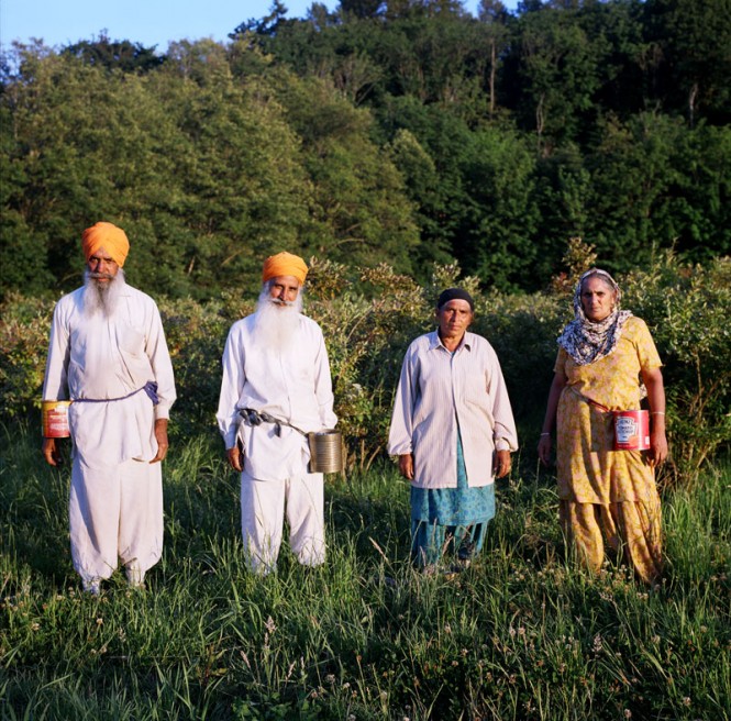 Art and Documentary Photography - Loading 19of20-davidson-Siduhberrypickers.jpg