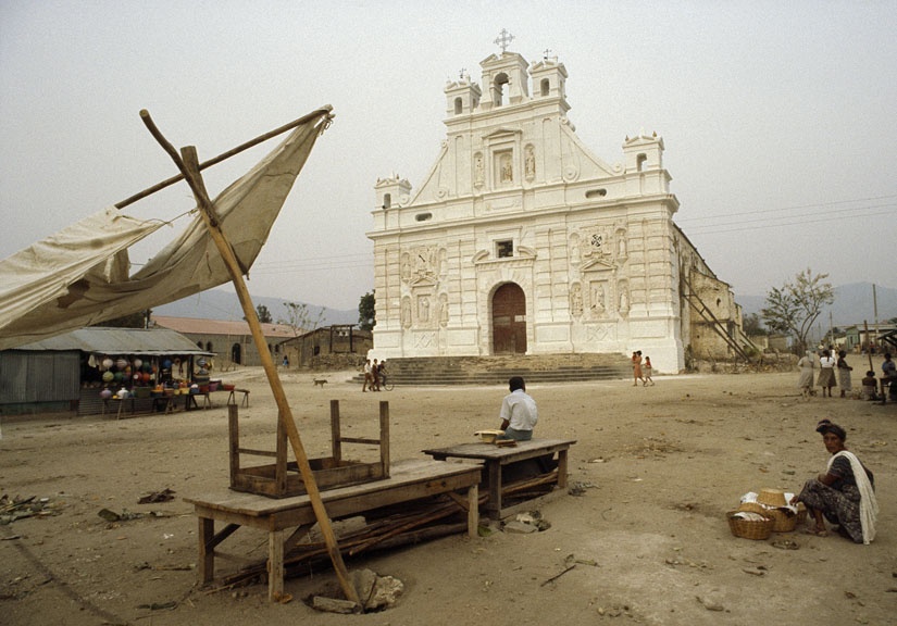 Art and Documentary Photography - Loading 003 copy.jpg