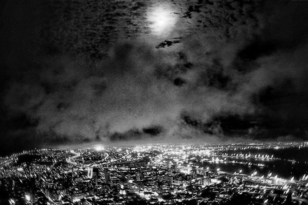 4_CapeTown_Moon.jpg