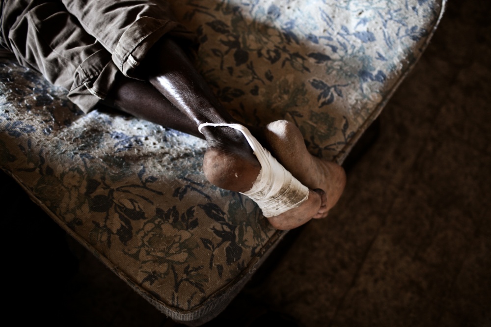 Art and Documentary Photography - Loading AlessandroPenso_MigrantWorkers15.JPG