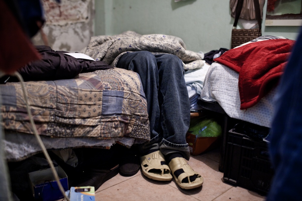 Art and Documentary Photography - Loading AlessandroPenso_MigrantWorkers33.JPG