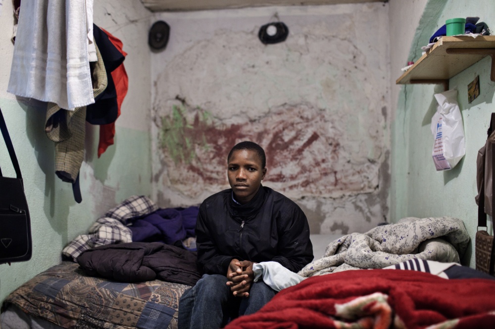Art and Documentary Photography - Loading AlessandroPenso_MigrantWorkers39.JPG