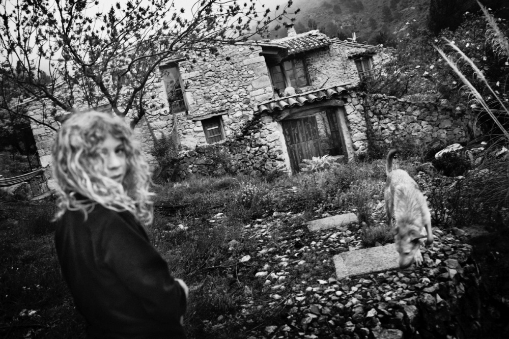 Art and Documentary Photography - Loading On this side of the mountain_01.JPG