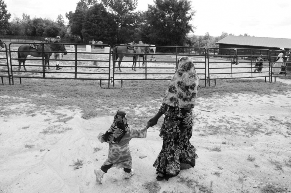 Art and Documentary Photography - Loading Resettled_F046.jpg