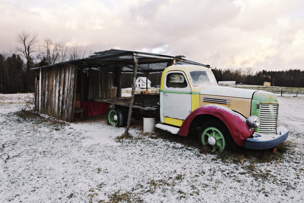 Art and Documentary Photography - Loading 26_Rainbow Truck.jpg