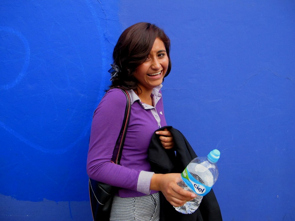 Art and Documentary Photography - Loading Ruby con pared azul.egg