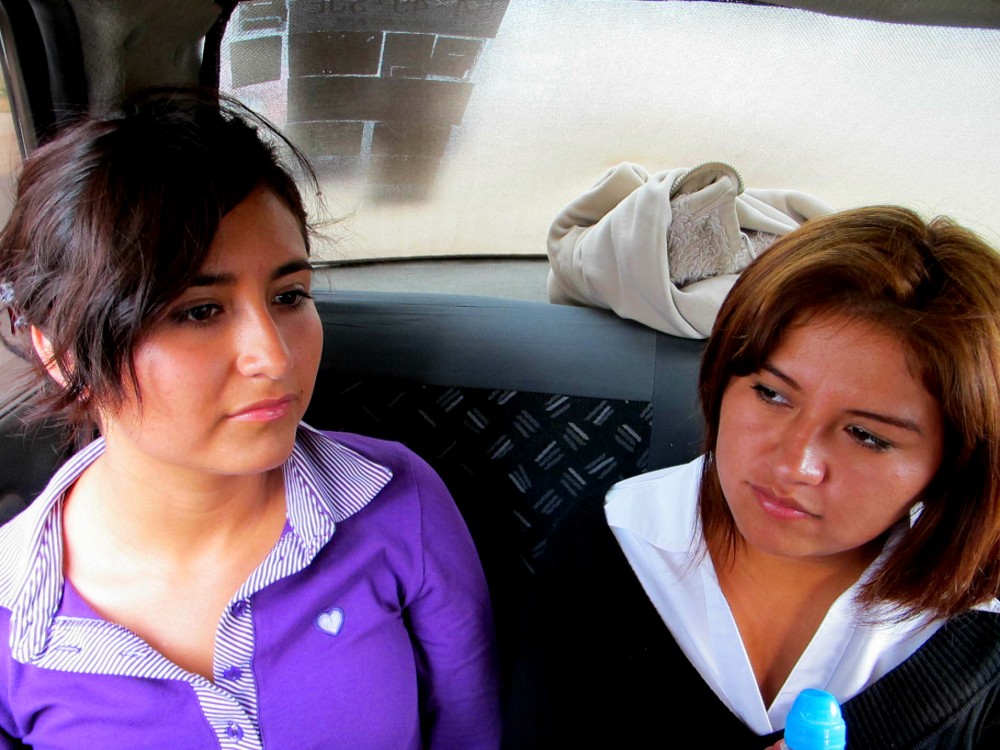 Art and Documentary Photography - Loading Ruby y Gema en taxi.egg