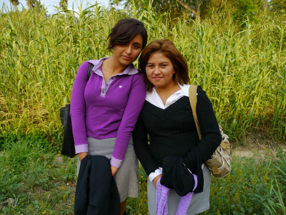 Art and Documentary Photography - Loading Ruby y Gema en Maizal.egg