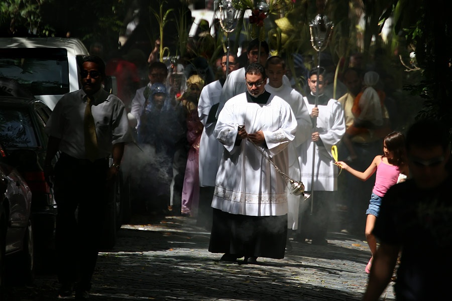 Art and Documentary Photography - Loading Procesión1W copy.jpg