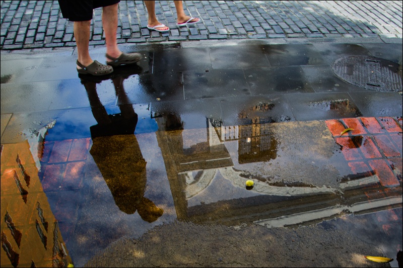Art and Documentary Photography - Loading piernas-y-reflejoW.jpg