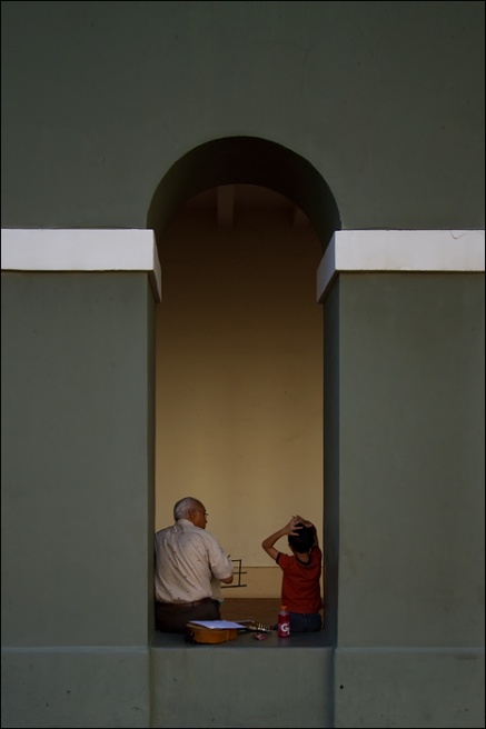 Art and Documentary Photography - Loading musicos-en-arco-2W.jpg