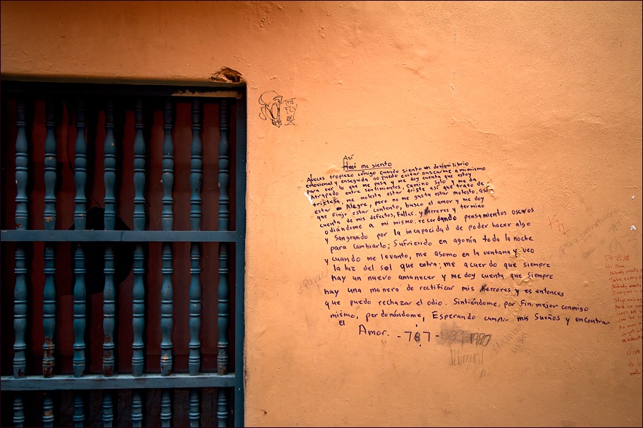 Art and Documentary Photography - Loading writing-on-the-wall-2W.jpg