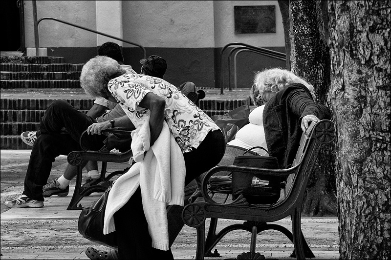 Art and Documentary Photography - Loading mujer-durmiendo-3BWw.jpg