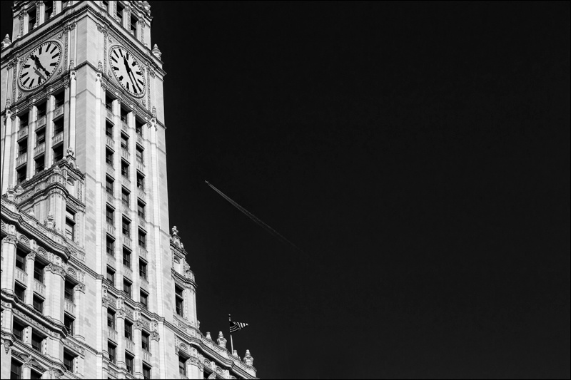 Art and Documentary Photography - Loading avion-y-torreW.jpg