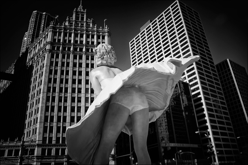 Art and Documentary Photography - Loading marilyn-1BWw.jpg