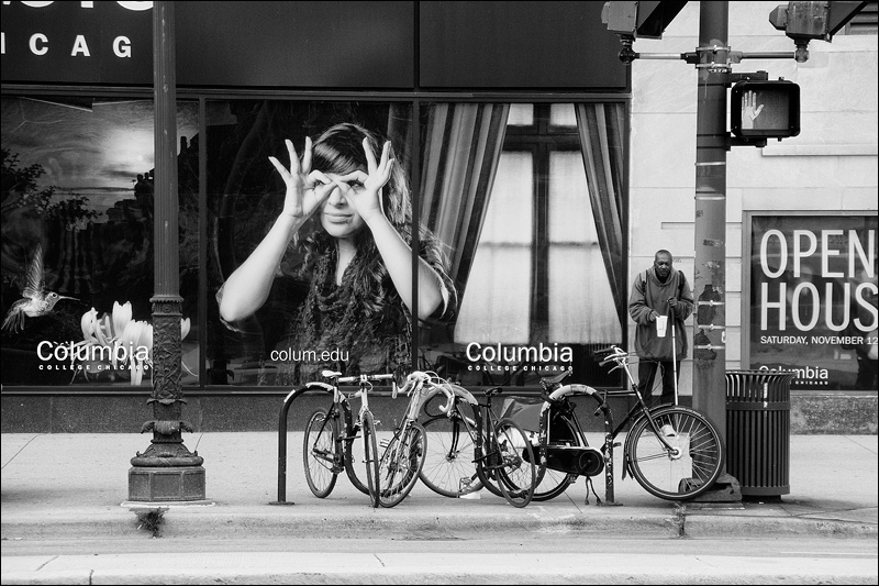 Art and Documentary Photography - Loading anuncio-mujer-y-homelessW.jpg