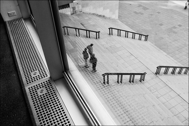 Art and Documentary Photography - Loading gente-y-rejilla-museoW.jpg