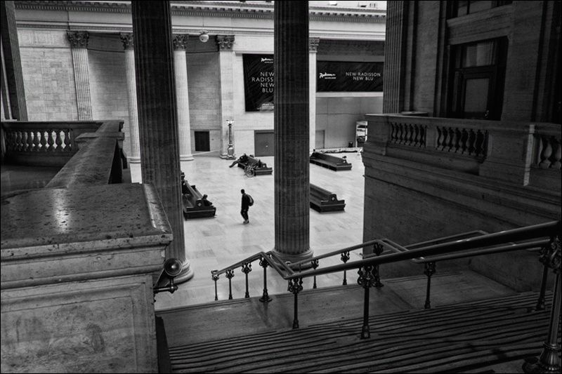 Art and Documentary Photography - Loading union-station-hombre-siluetaW.jpg
