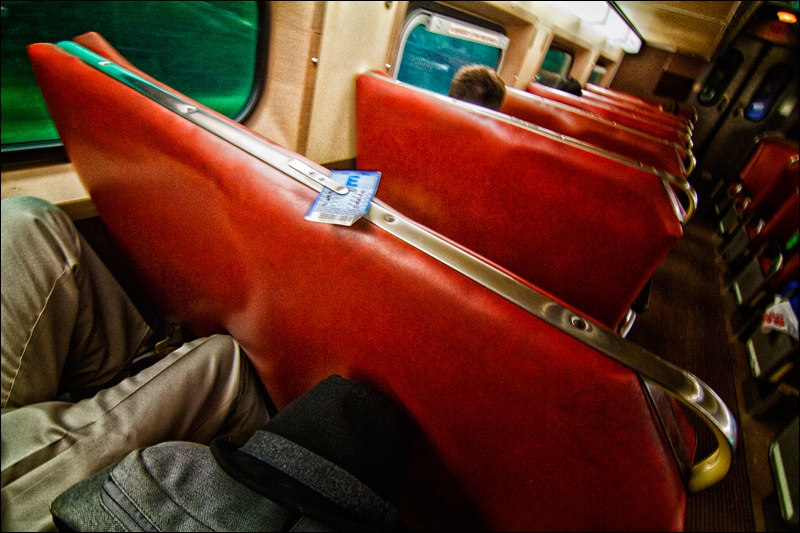 Art and Documentary Photography - Loading en-el-trenW.jpg