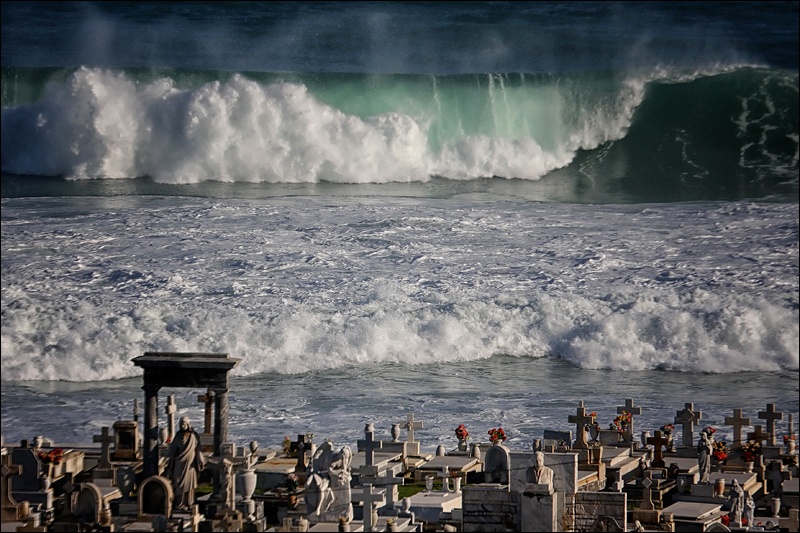 Art and Documentary Photography - Loading Ola-Cementerio1W copy.jpg