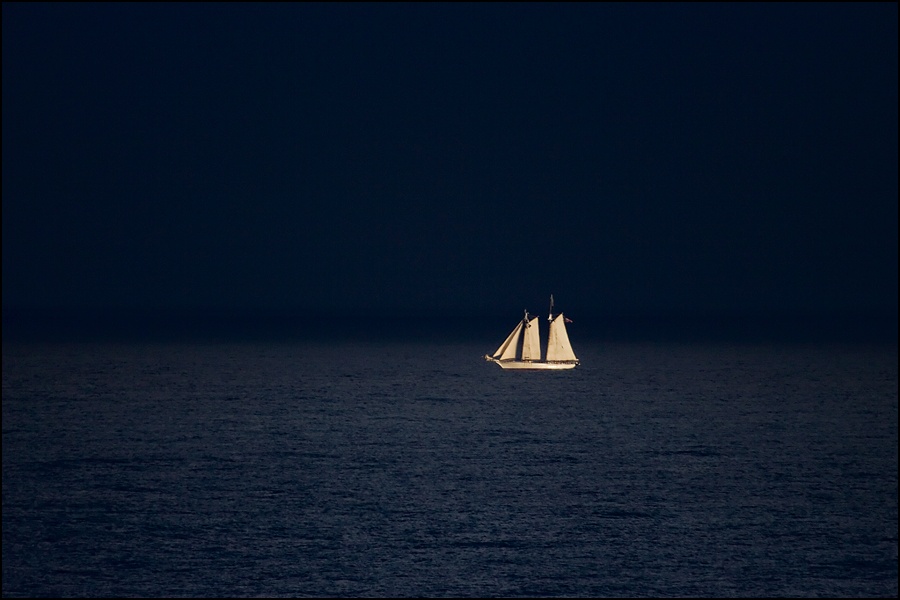 Art and Documentary Photography - Loading Velero-3W.jpg