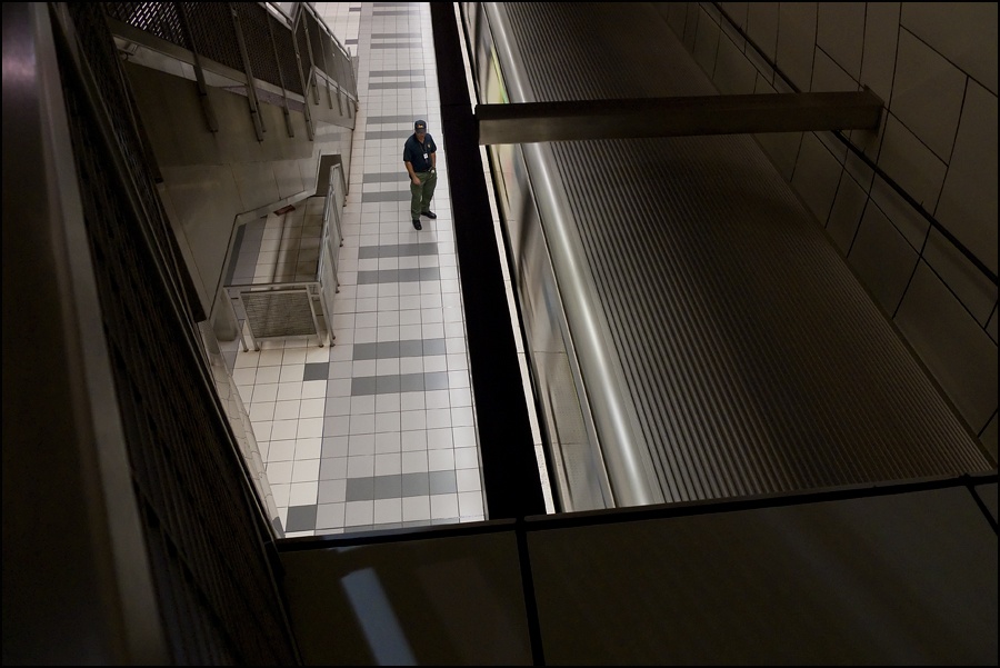 Art and Documentary Photography - Loading guardia-1W.jpg