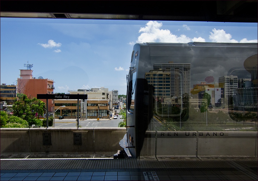 Art and Documentary Photography - Loading reflejo-trenW.jpg