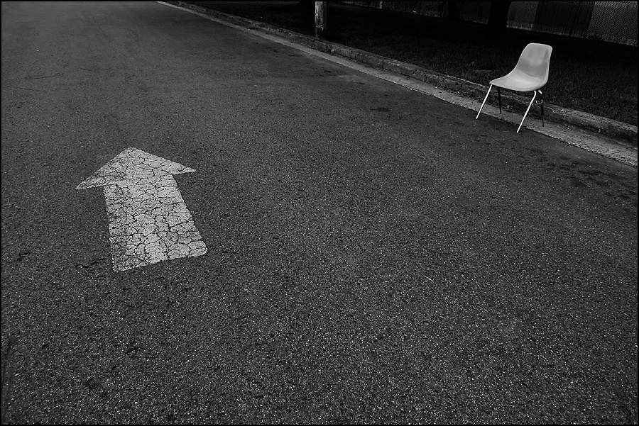 Art and Documentary Photography - Loading flecha-sillaW.jpg