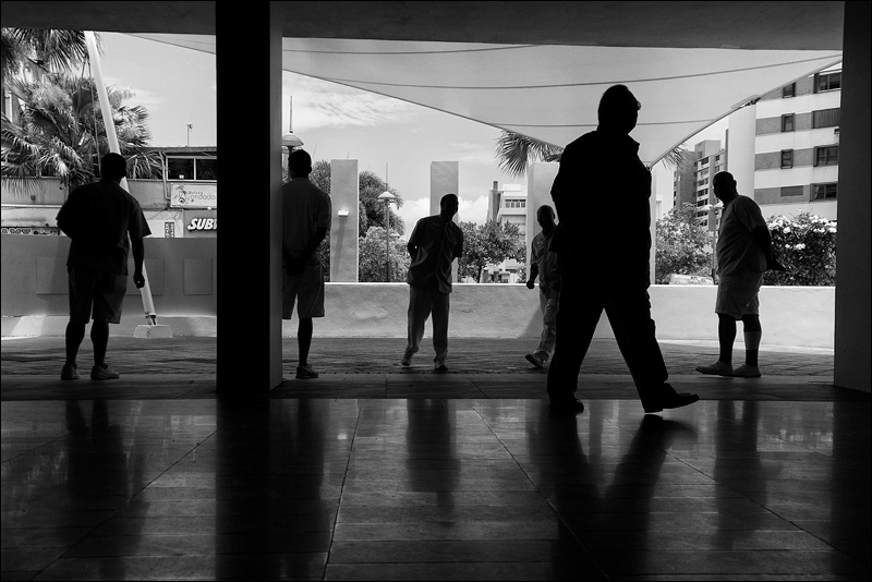 Art and Documentary Photography - Loading siluetas-la-concha-BWw.jpg