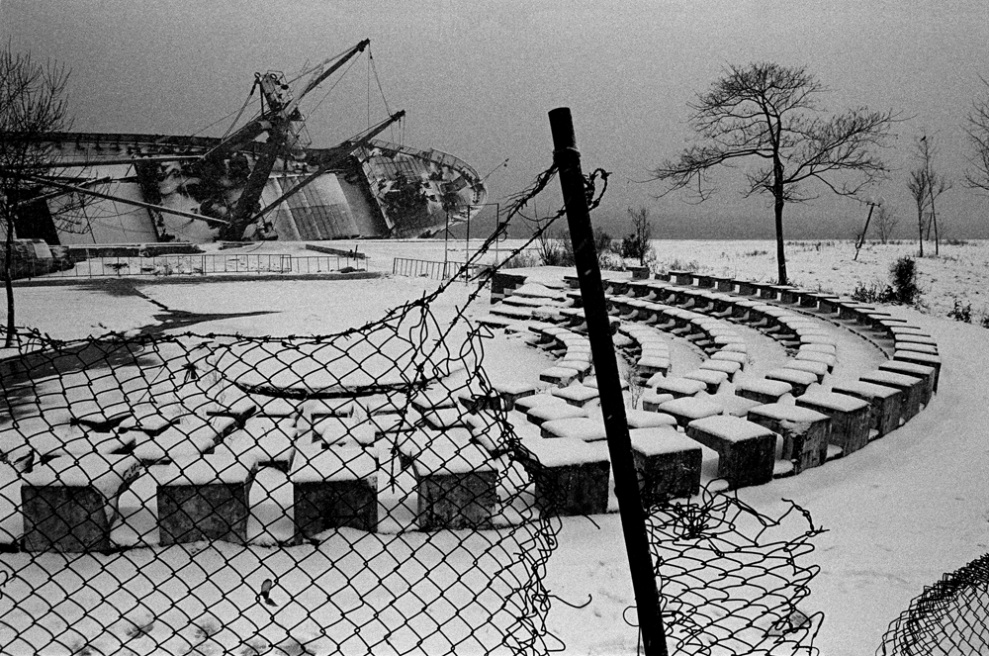Art and Documentary Photography - Loading 03 Prolaz_Turchia,Istanbul 2003.jpg