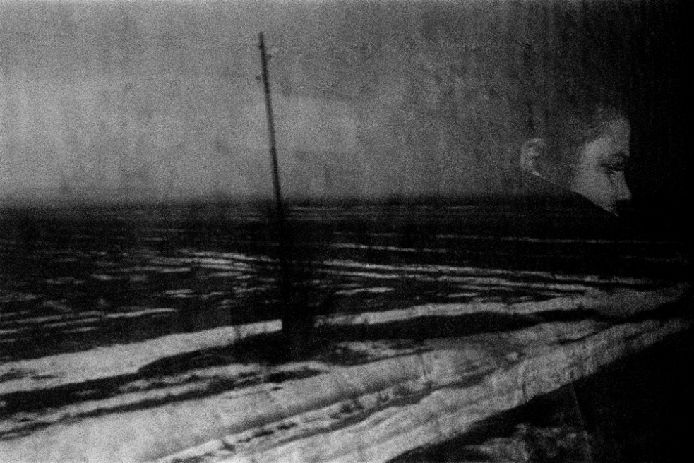 Art and Documentary Photography - Loading 017 Prolaz_Serbia,Belgrado 2004.jpg