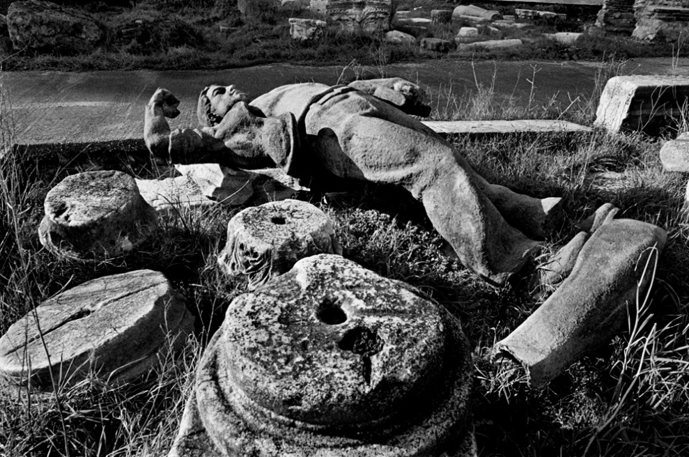 Art and Documentary Photography - Loading 029 Prolaz_Albania,Durres 2011.jpg