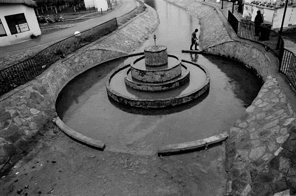 Art and Documentary Photography - Loading 039 Prolaz_Kosovo,Gracancia 2011.jpg