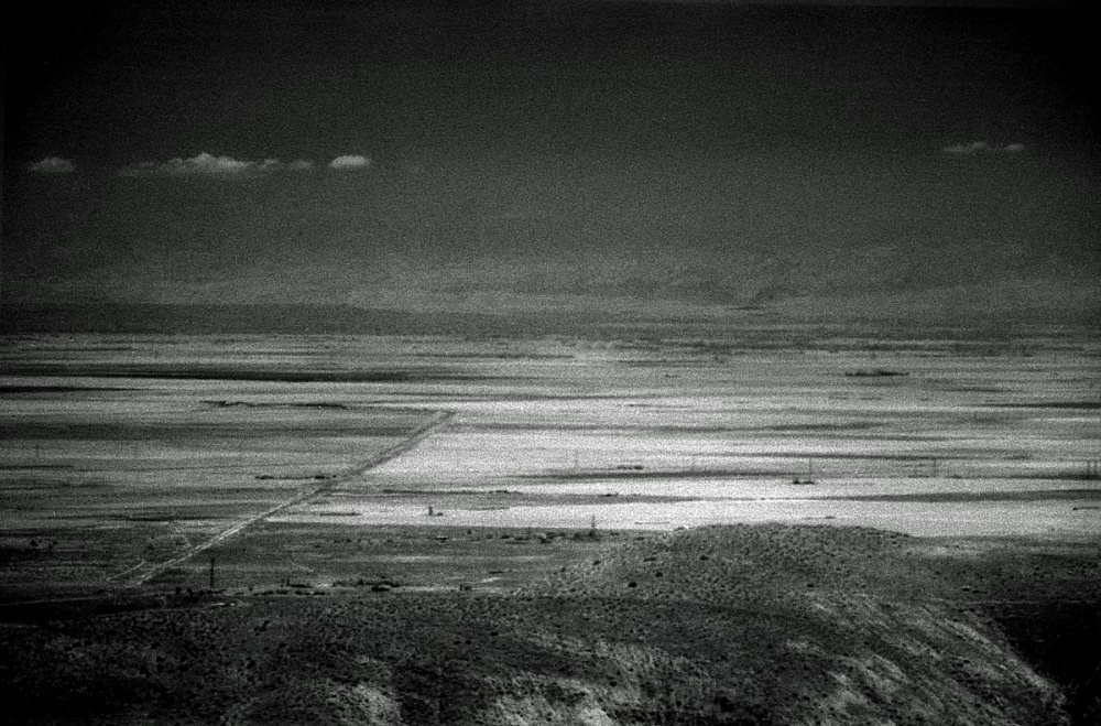 Art and Documentary Photography - Loading Taft, Ca 4.jpg